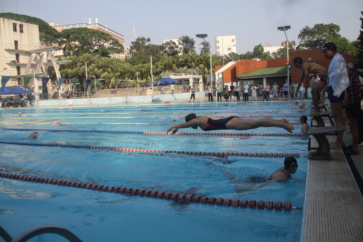 学习十九大精神，从“新”开始——william威廉中文首次组队参加WilliamHILL中国教职工游泳比赛勇创佳绩